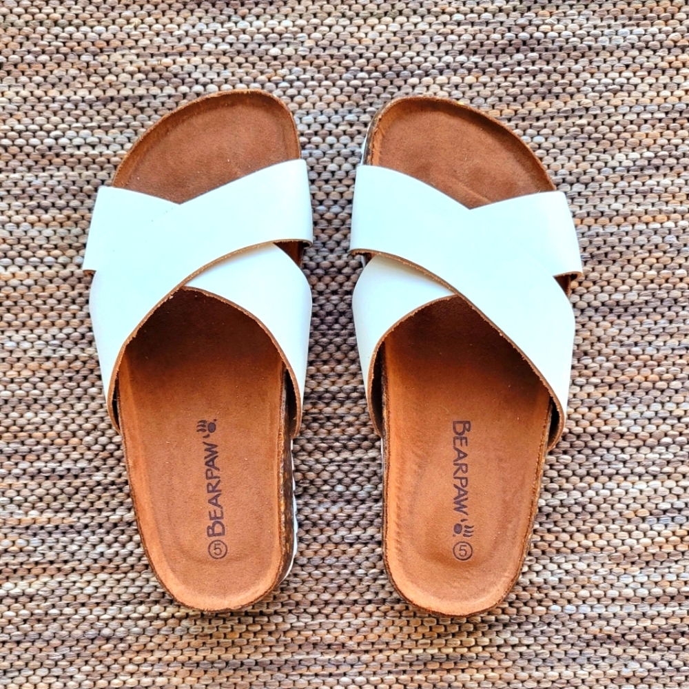Bearpaw NWOT Slides Size 5